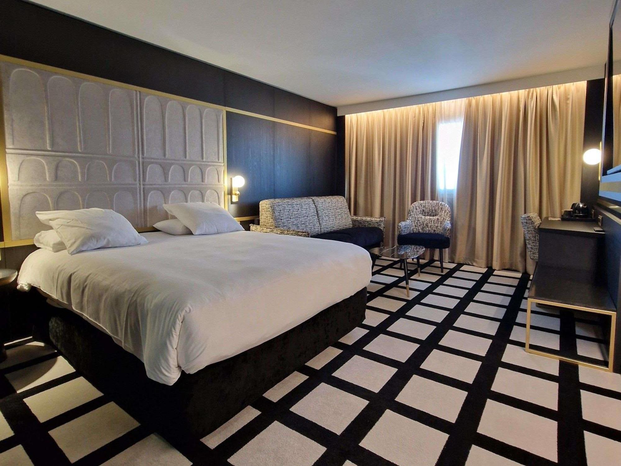Deluxe Zimmer mit Doppelbett und Doppelschlafsofa